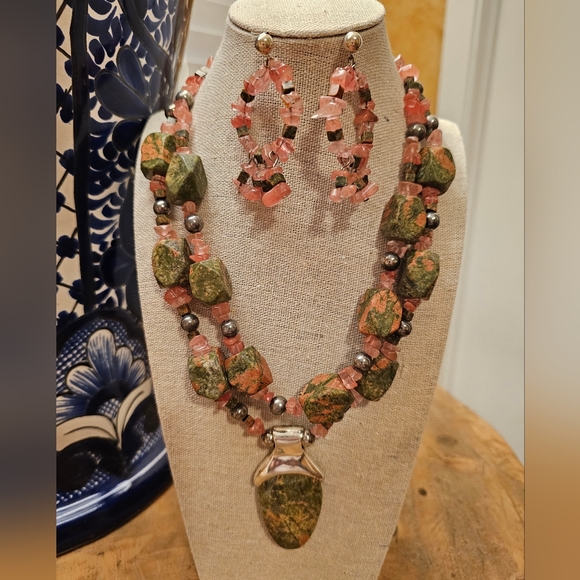 Stunning Unakite Stone & Silver Necklace